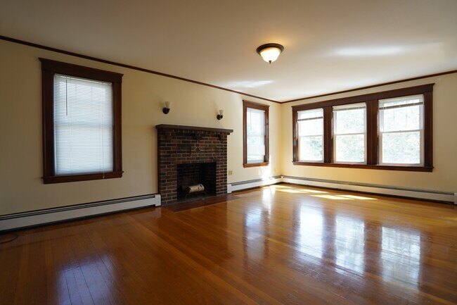Photo - 467 Washington St