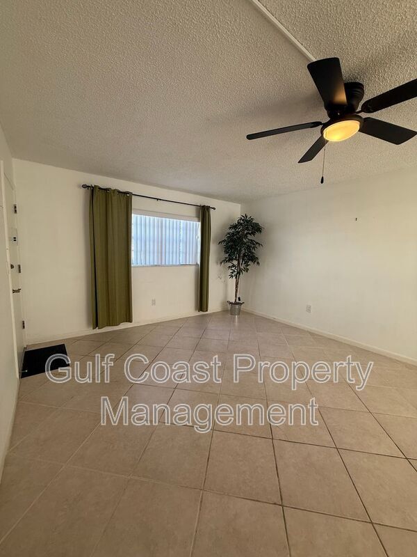 Photo - 7035 Cedarhurst Dr Unidad Apt 1