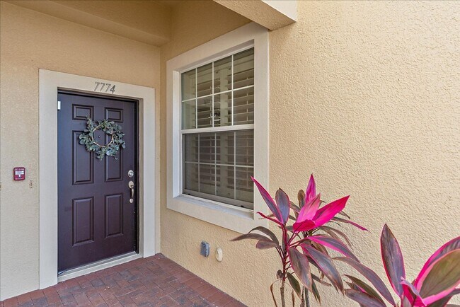 Photo - Gorgeous Light & Bright 3 Bedroom 2.5 Bath...
