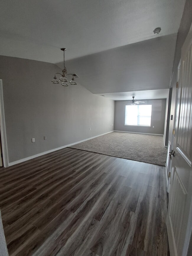 Photo - Ridgecrest Apartments