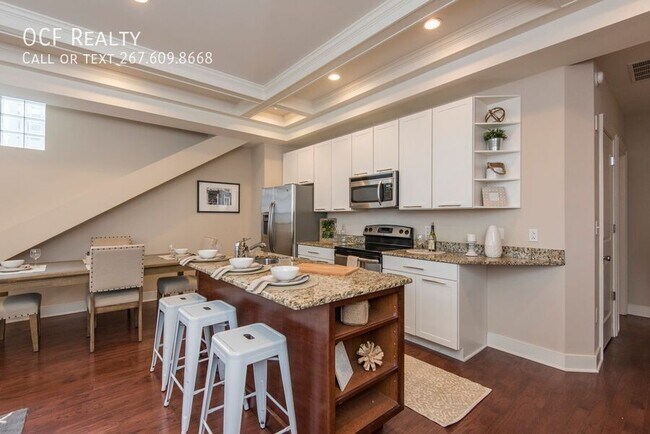 Building Photo - 1501 Locust St Unit 504