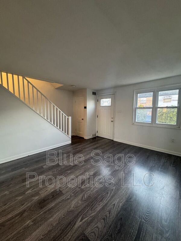 Photo - 25 Windsor Ln