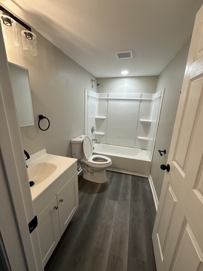 Photo - 209 12th St SW Unit 3