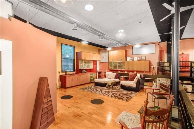 Photo - 847 Weeden St