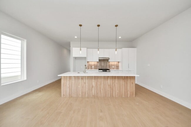 Photo - 3004A Ventas Dr