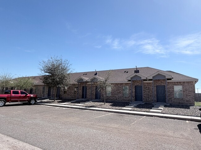 Building Photo - 3300 N Moorefield Rd