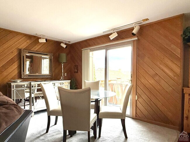 Photo - 142 Hunter Dr