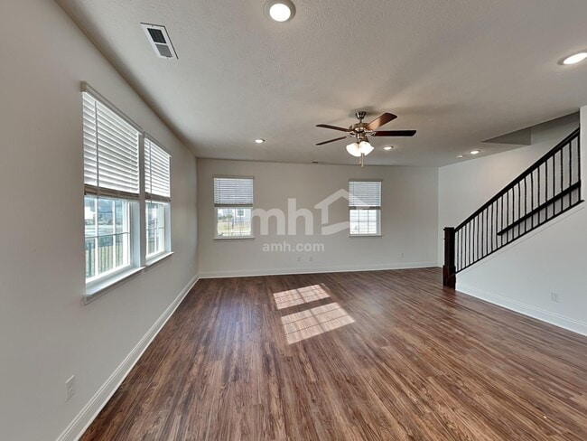 8428 Merlin Dr
