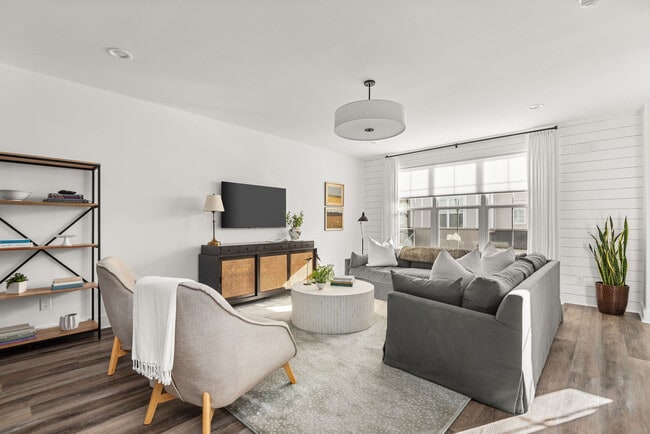 Photo - 7008 Westside Cir