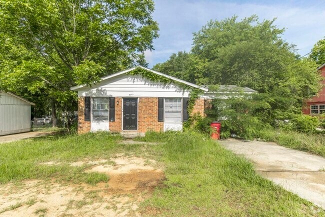 Building Photo - 5741 Bloomfield Rd Rental