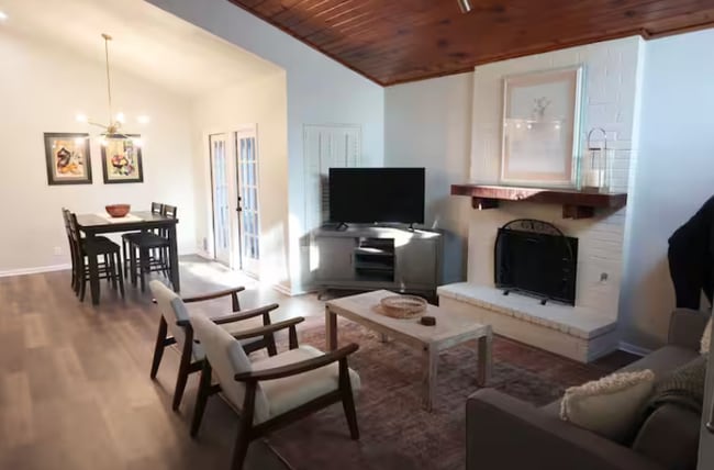 Photo - 15218 Bent Moss St