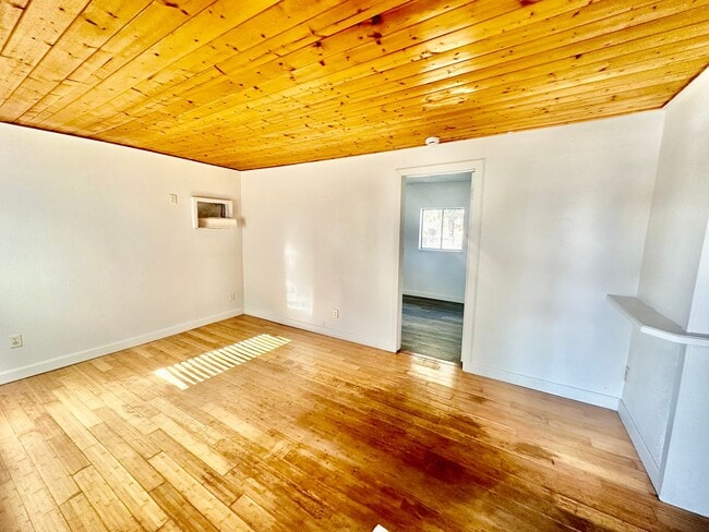 Photo - 2/2 With Bonus Room