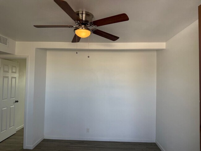 Photo - P12263-7 - MB Unit 1