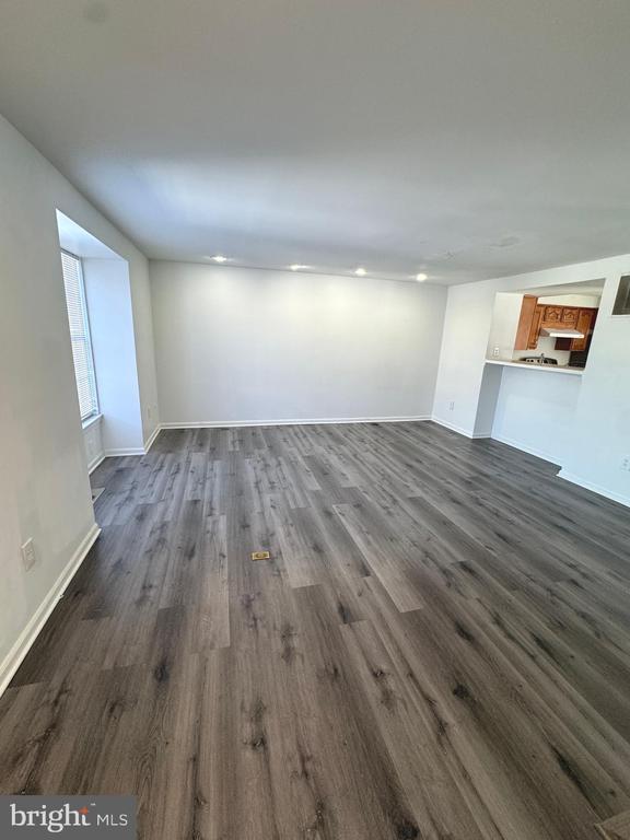 Building Photo - 45414 Gable Square