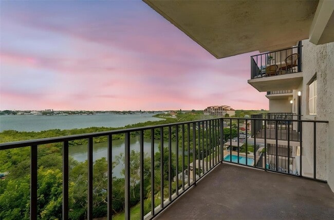 Photo - 7050 Sunset Dr S Unidad 605