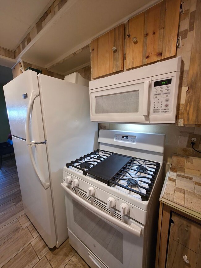 Photo - 230 Shadybrook Ln