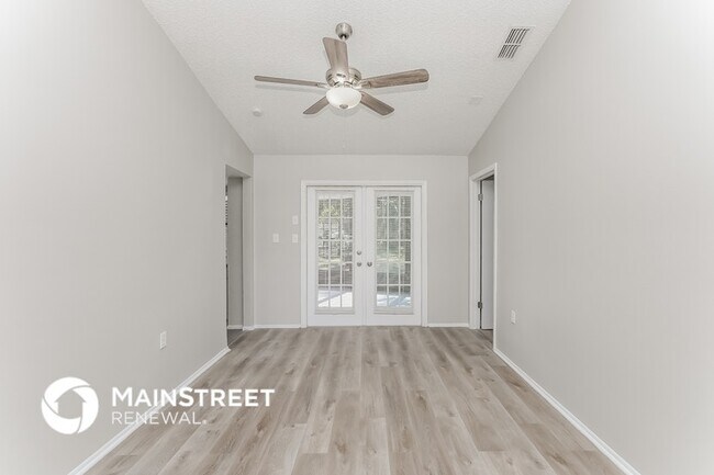 Photo - 8055 Wooden Dr