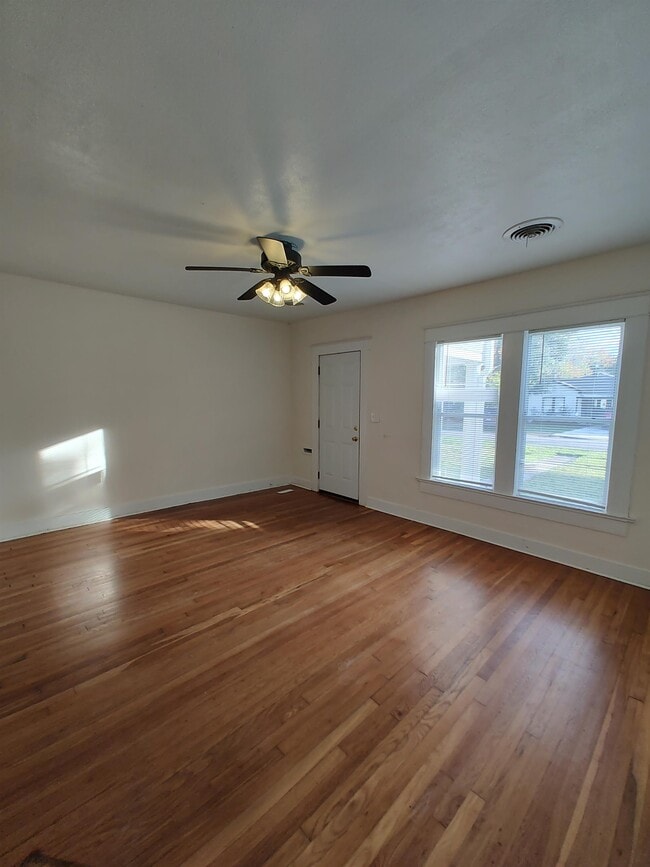 Photo - 1110 Johnson Ave