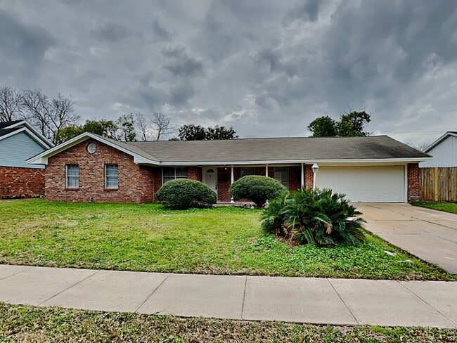 Building Photo - WONDERFUL 3 BED HOME!!