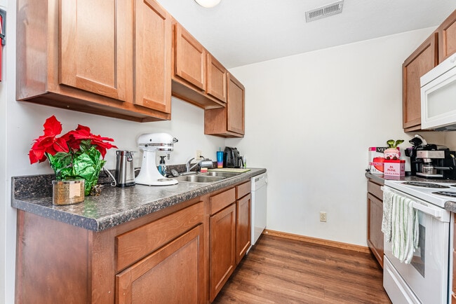 Photo - Alpine Apartments