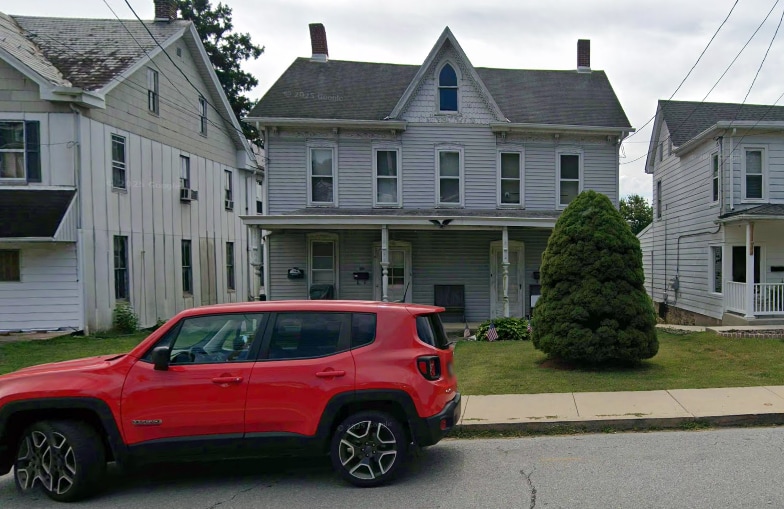 Photo - 118 W Market St