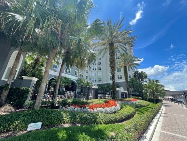 Building Photo - 700 S Harbour Island Blvd