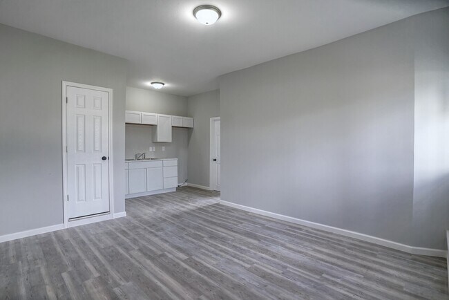 Photo - 709 Chicago Ave