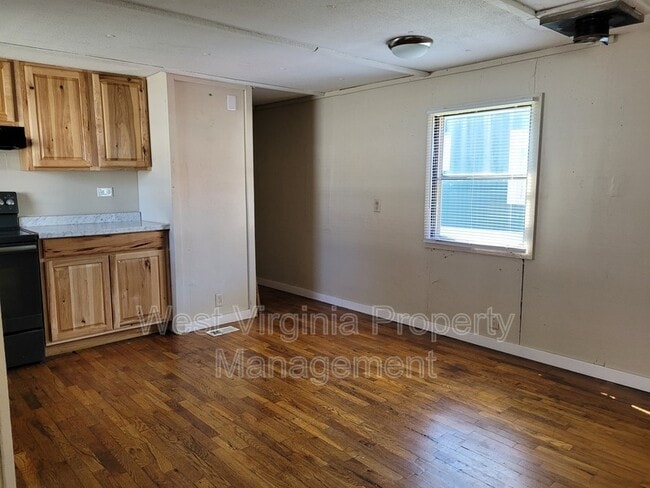 Photo - 432 Pocahontas St W