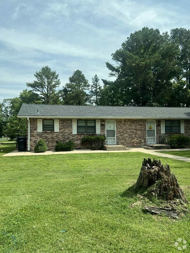 Building Photo - 601-607 Meadowmere Dr Rental