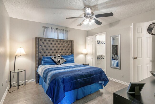 Building Photo - 311 Highland Cross Dr Unit 352