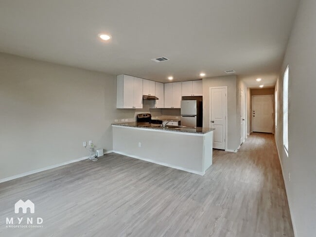 Photo - 4220 Thalweg Way