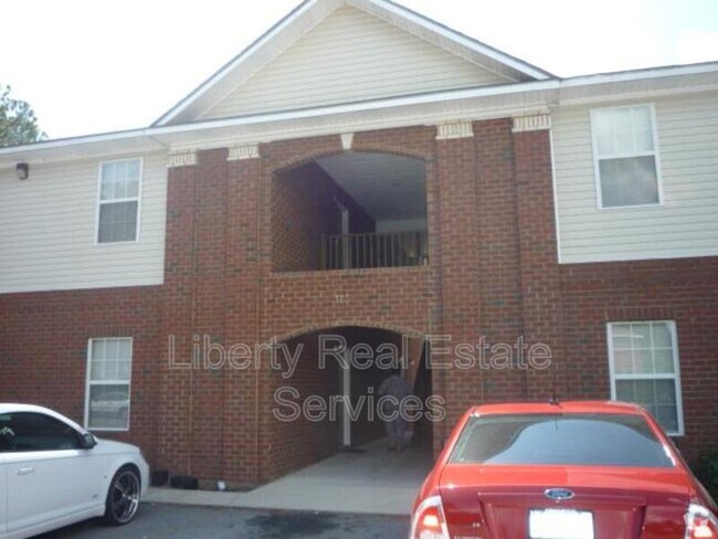 Building Photo - 137 Rolland St Unit Apt 40