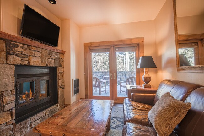 Photo - 131 Vischer Dr Unidad SI ID1490454P