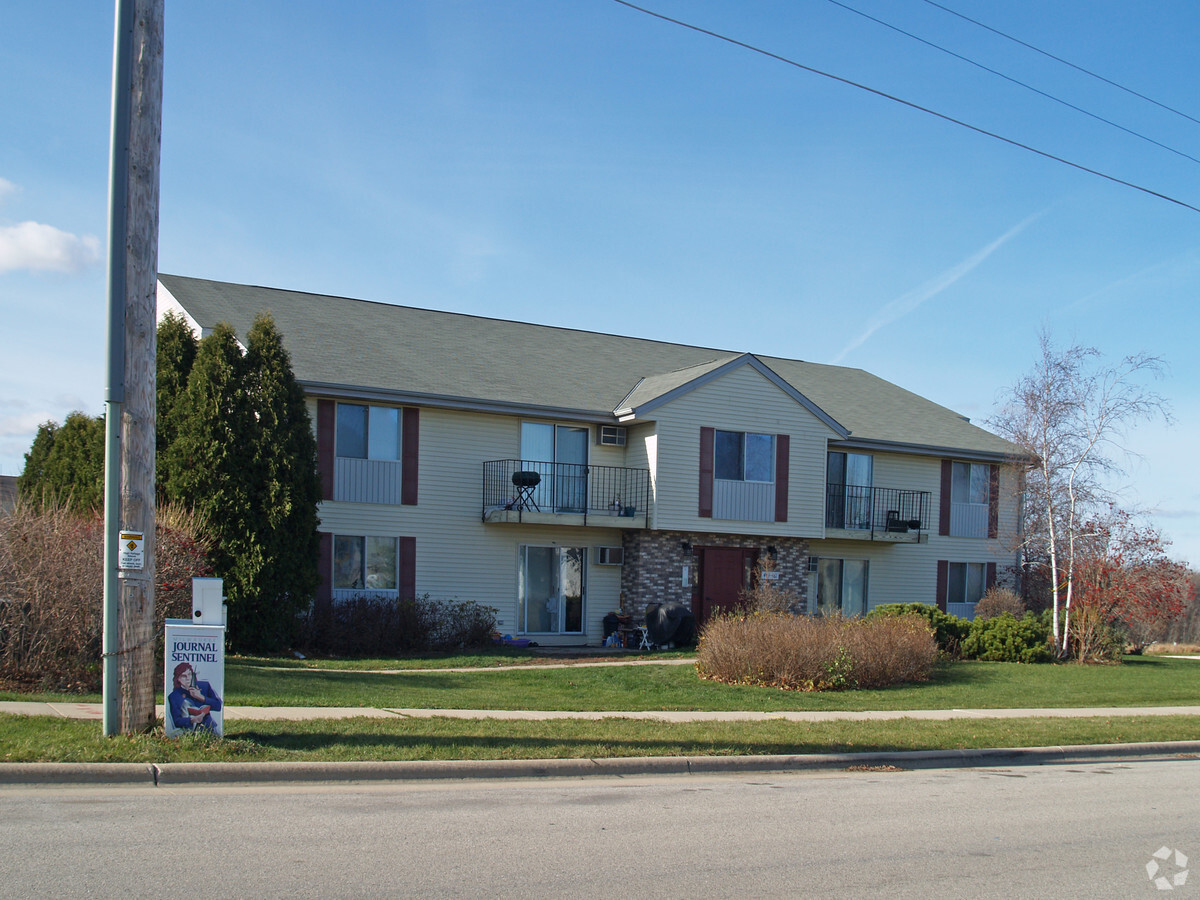 Springhill Apartments - Springhill Apartments