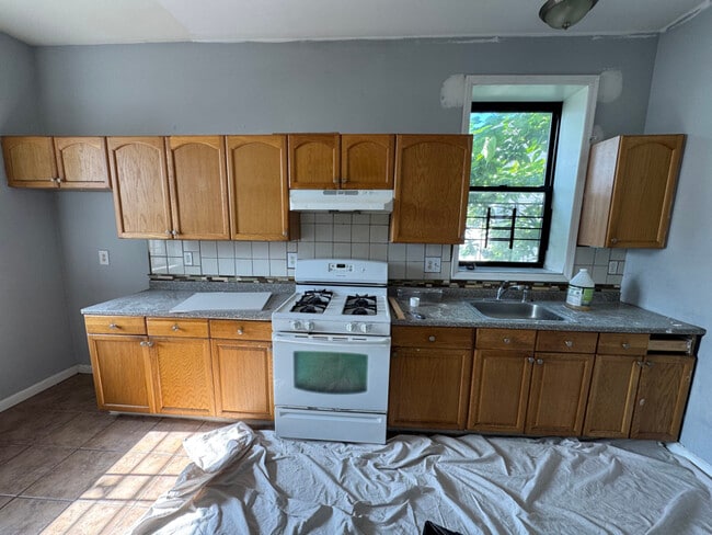 Building Photo - 136-138-138 S 7th St Rental