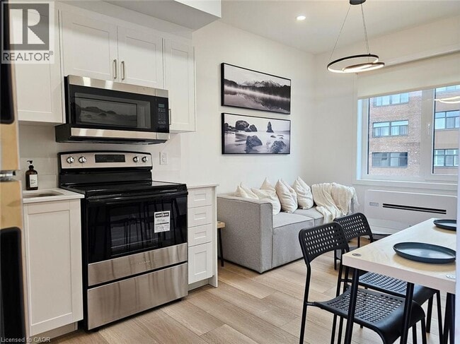 Photo - 268 Oakdale Ave