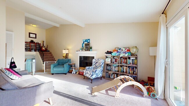 Photo - 542 Meadow Ct