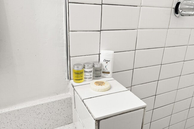 Photo - 704 W Main St Unidad SI ID1244338P