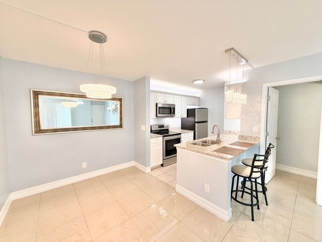 Photo - ** GRANADA LAKES ** 1 BED / 1 BATH CONDO - GREAT LOCATION - SMALL PET OK! - ANNUAL RENTAL