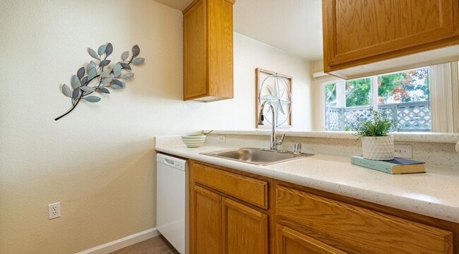 Delta Hawaii Apartments - Senior 55+