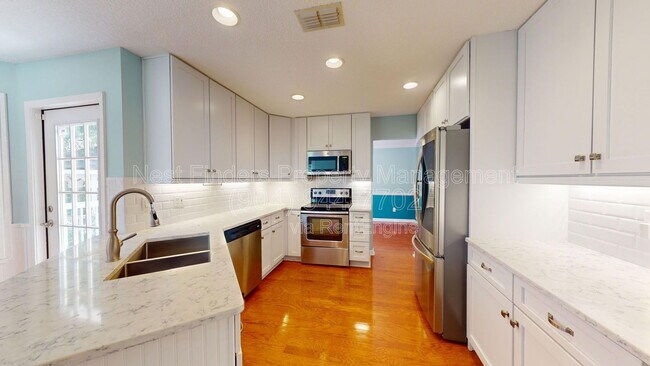 Photo - 1142 Westwood Dr