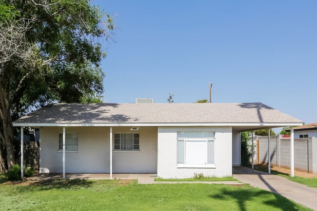 Building Photo - 2318 N 30th Pl Rental