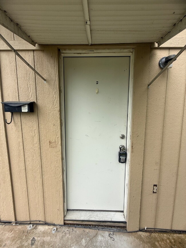 Photo - Charming 1-Bedroom Retreat in Heart of Seminole Unidad Apt. 3