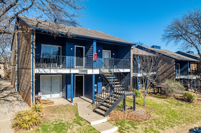 Riverwalk Apartments - Riverwalk TX