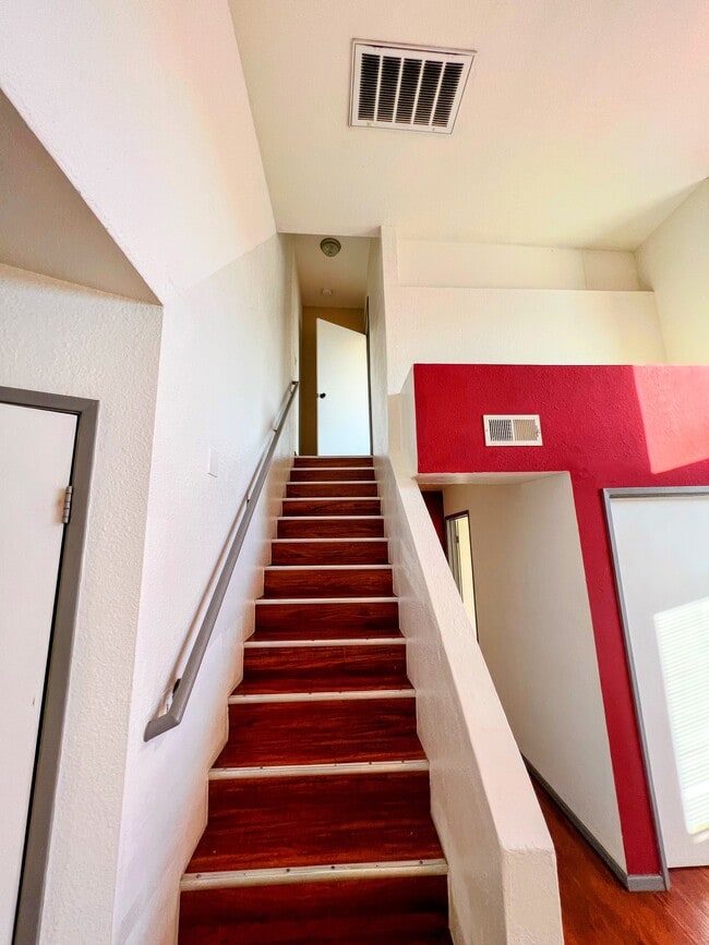 Photo - 1540 S Fairfax Ave