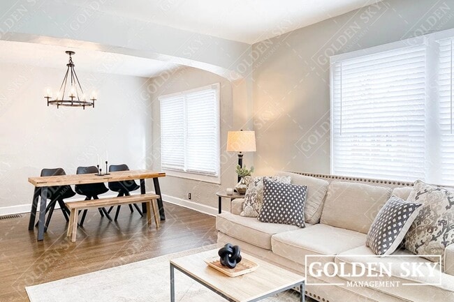 Photo - 4910 Winthrop Ave