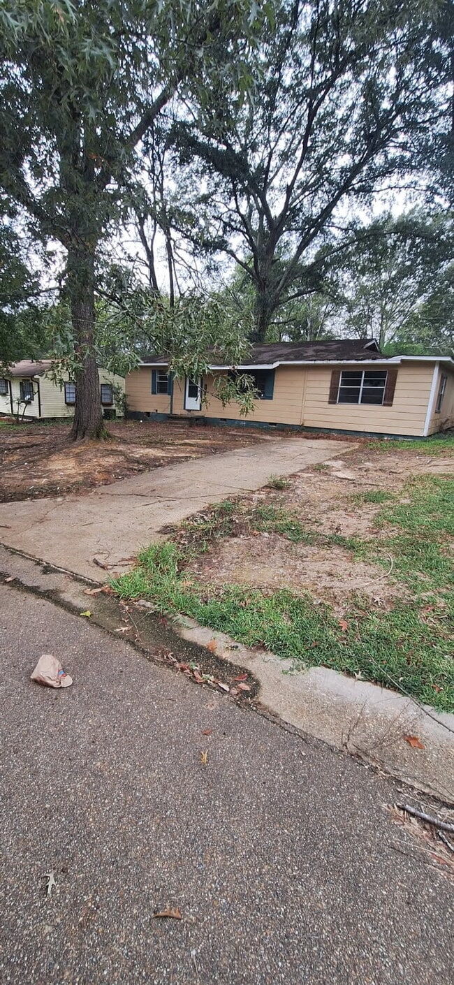 Photo - 3021 Woodview Dr