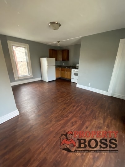 Photo - 802 Pine St