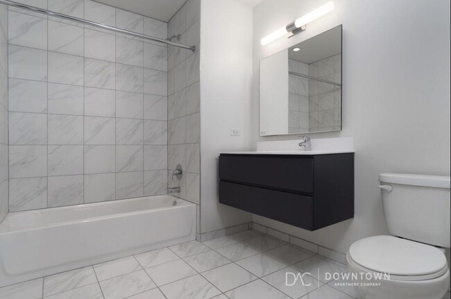 Photo - 1 bedroom in Chicago IL 60610 Unit 1304