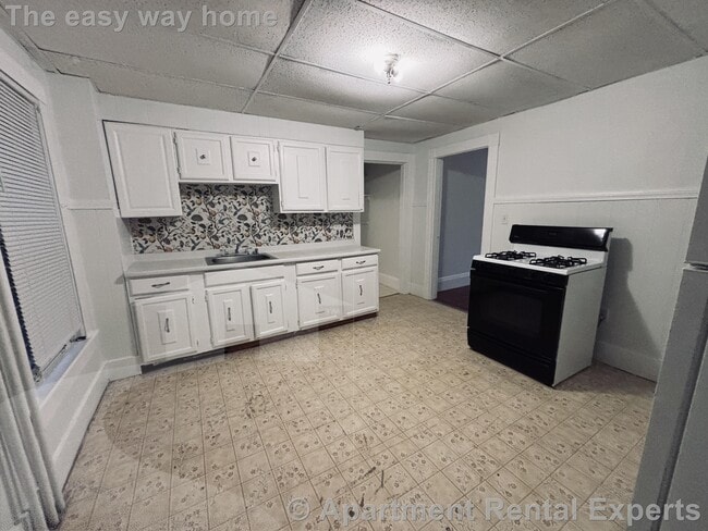 Photo - 185 Lowell St Unit #1R